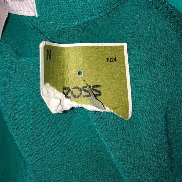Ambiance Apparel Green Top. NWT. M - Picture 7 of 7